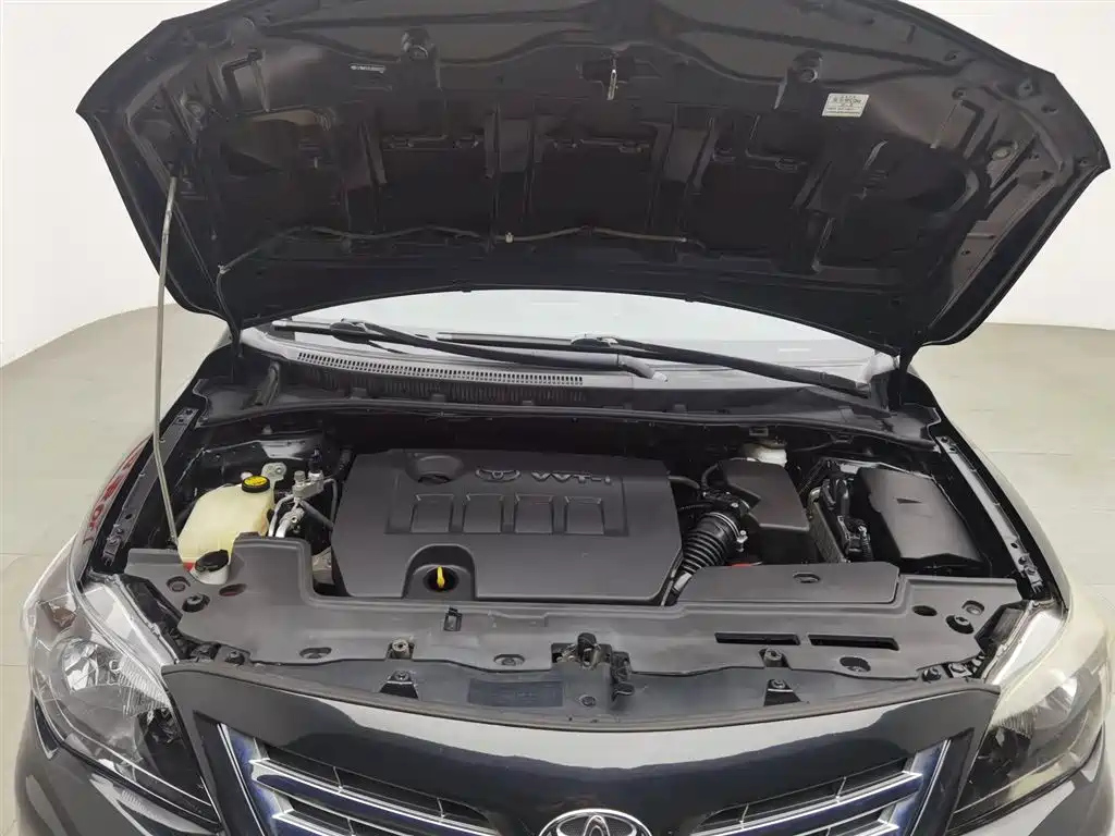 TOYOTA COROLLA 2013