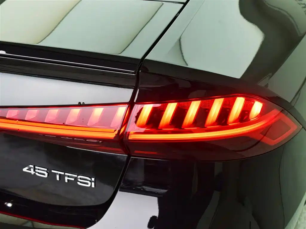 AUDI A7 2024