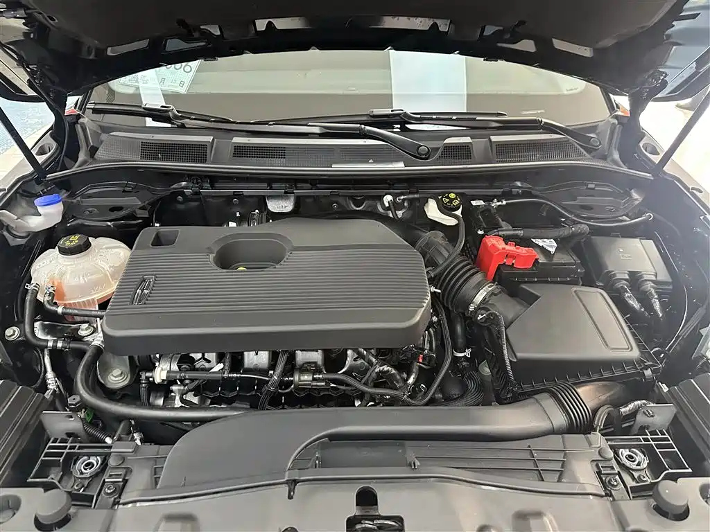 LINCOLN ADVENTURER 2022