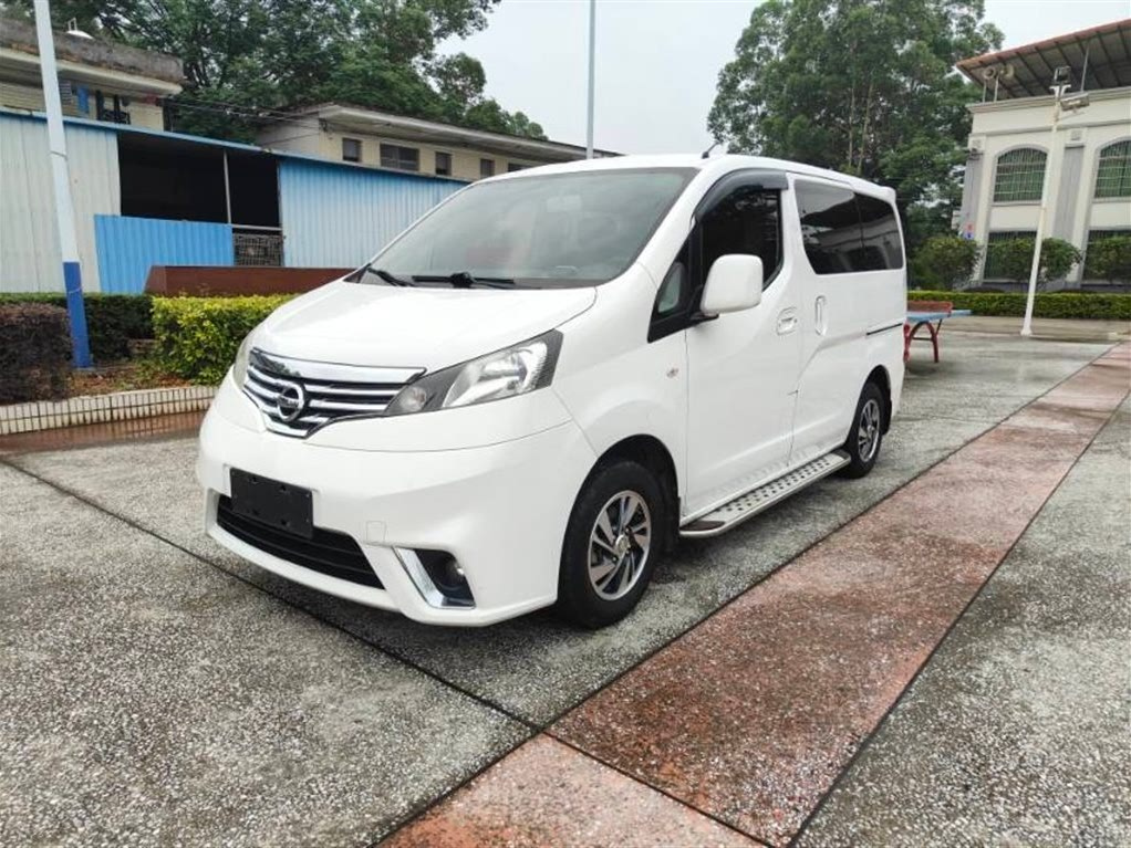 NISSAN NV200 2018