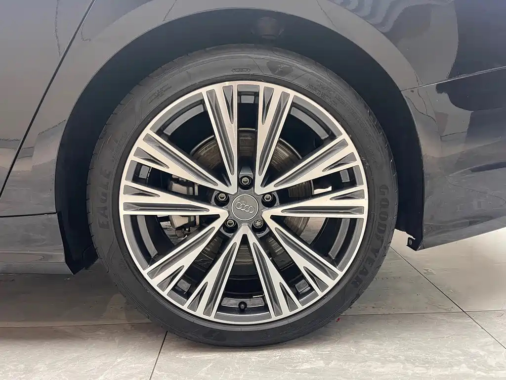 AUDI A6L 2021