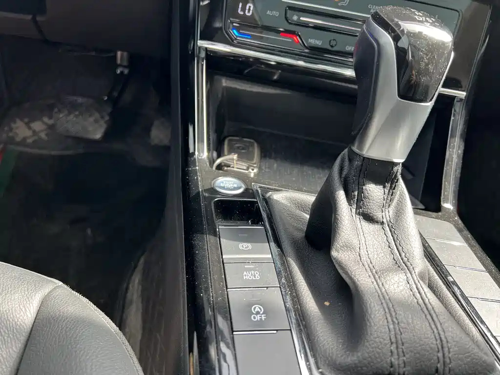 VOLKSWAGEN PASSAT 2022