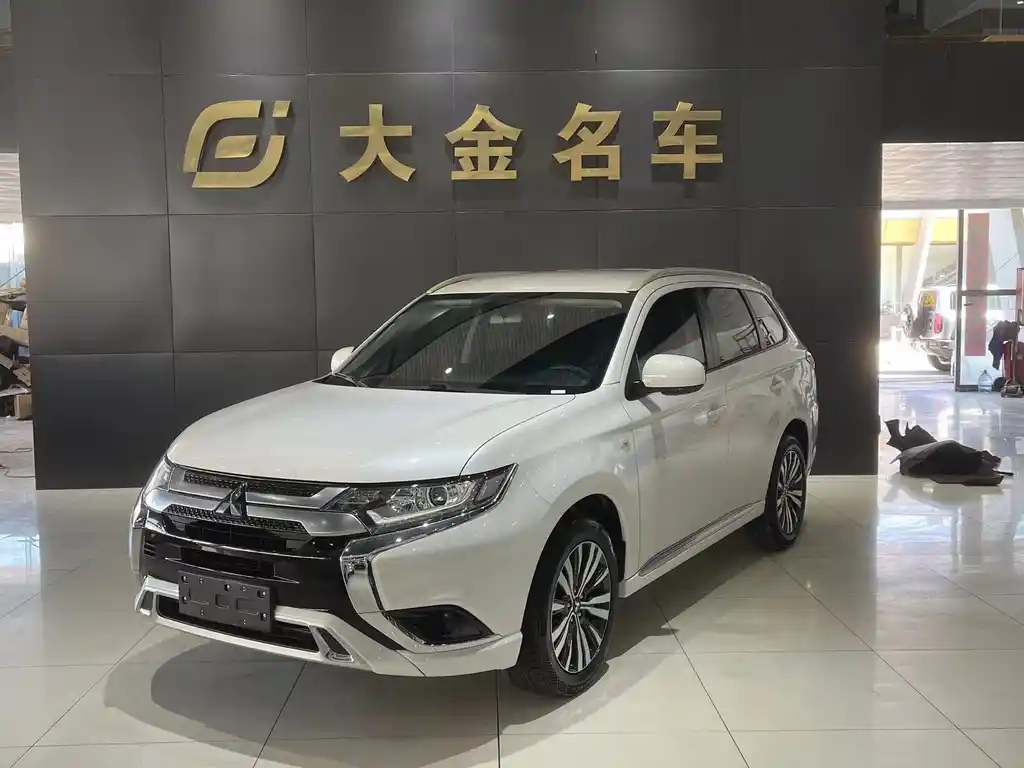 MITSUBISHI OUTLANDER 2021