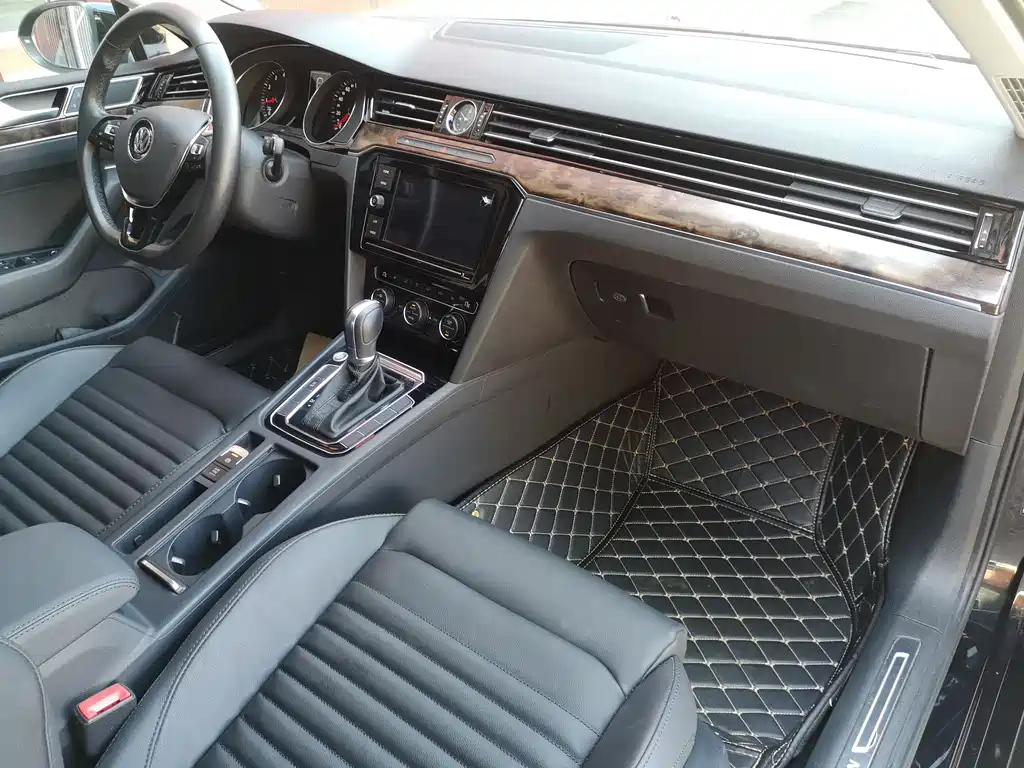 VOLKSWAGEN MAGOTAN 2020