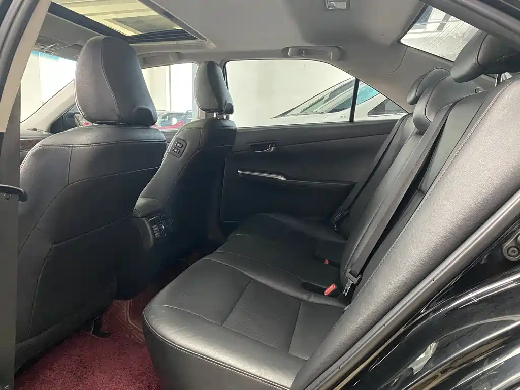 TOYOTA CAMRY 2016