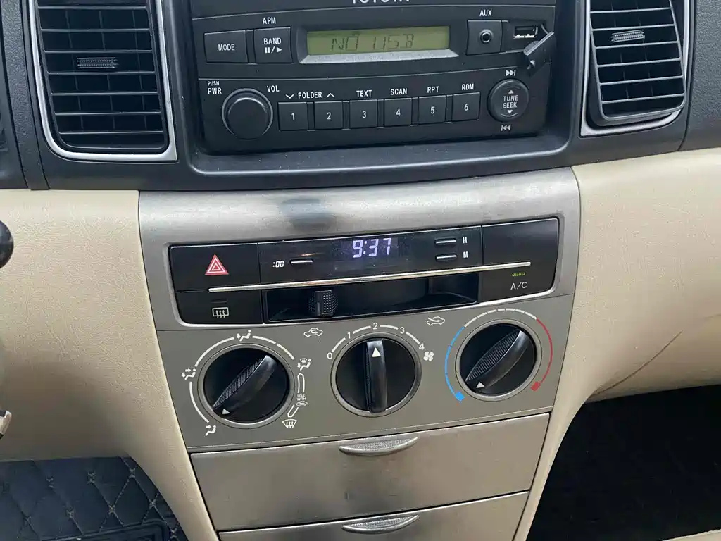 TOYOTA COROLLA 2015