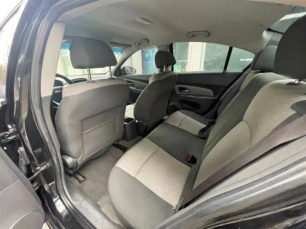 CHEVROLET CRUZE 2010