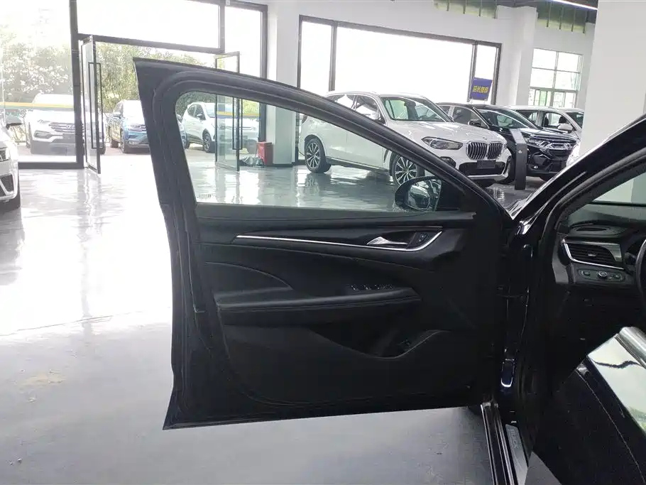 BUICK LACROSSE 2022