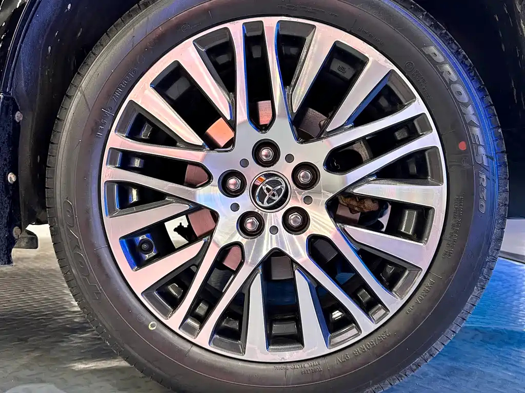 TOYOTA ALPHARD 2017
