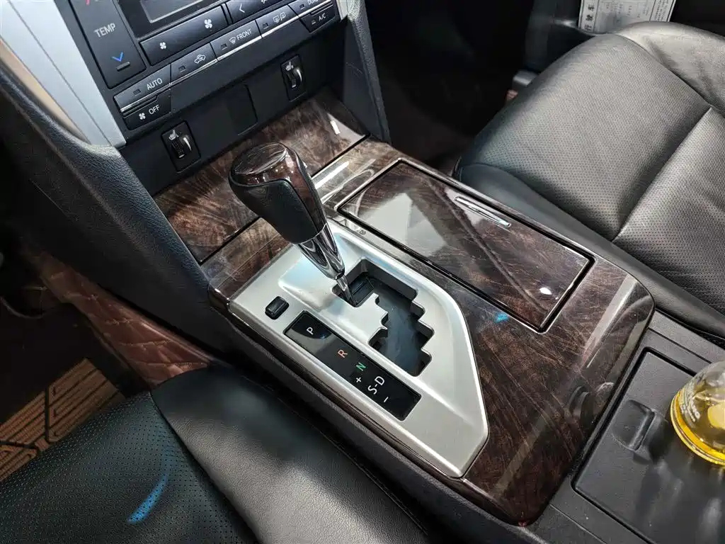 TOYOTA CAMRY 2015