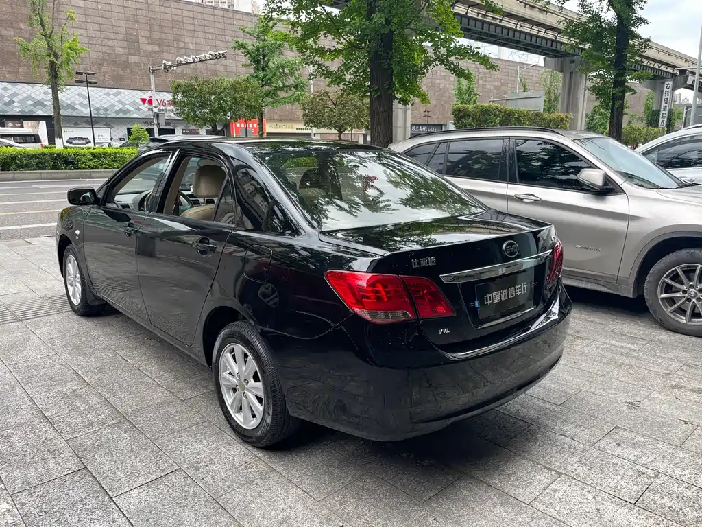 BYD L3 2012