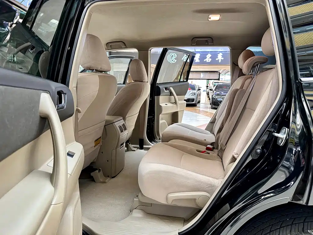 TOYOTA HIGHLANDER 2015