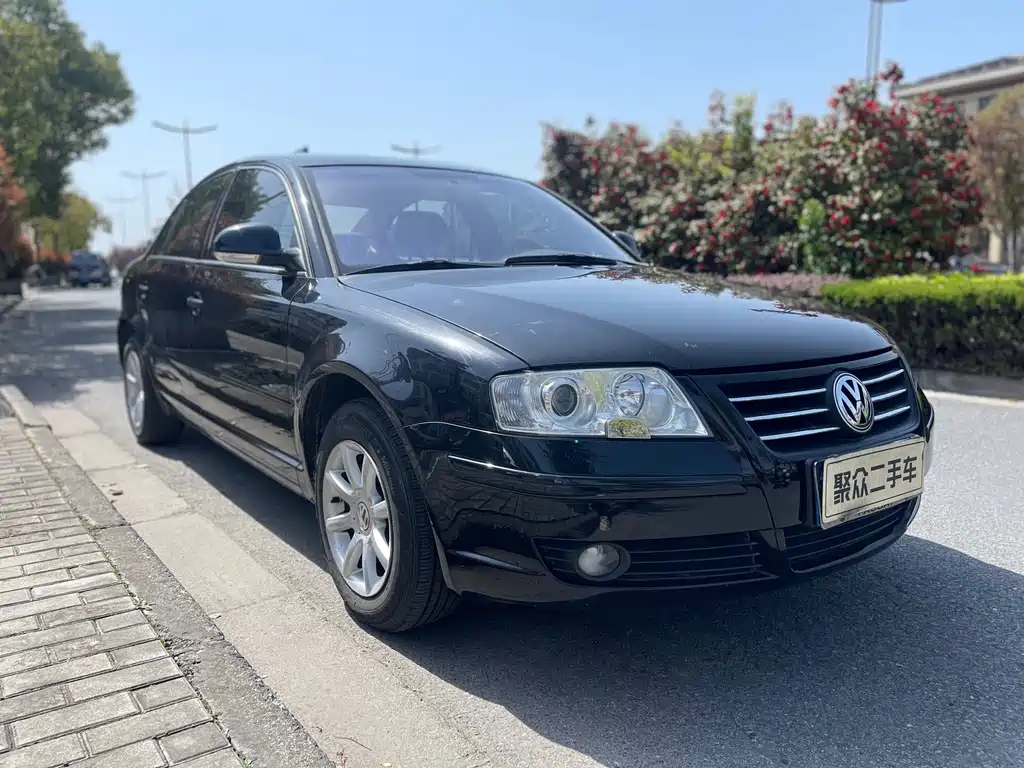 VOLKSWAGEN PASSAT 2009