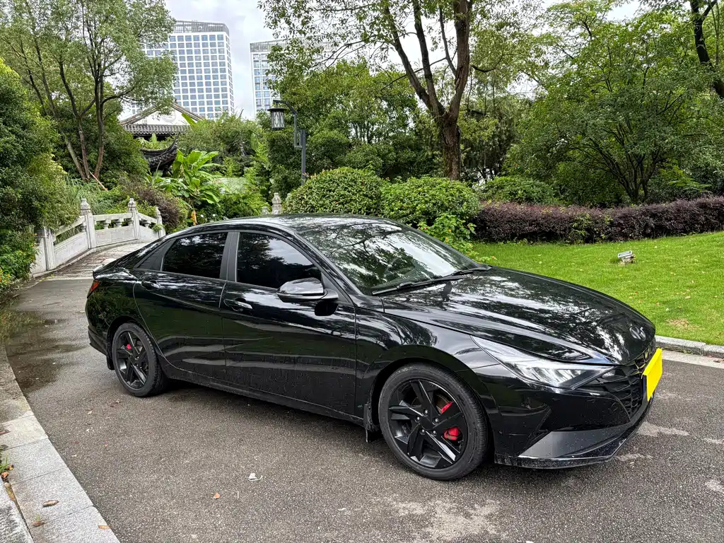 HYUNDAI ELANTRA 2022