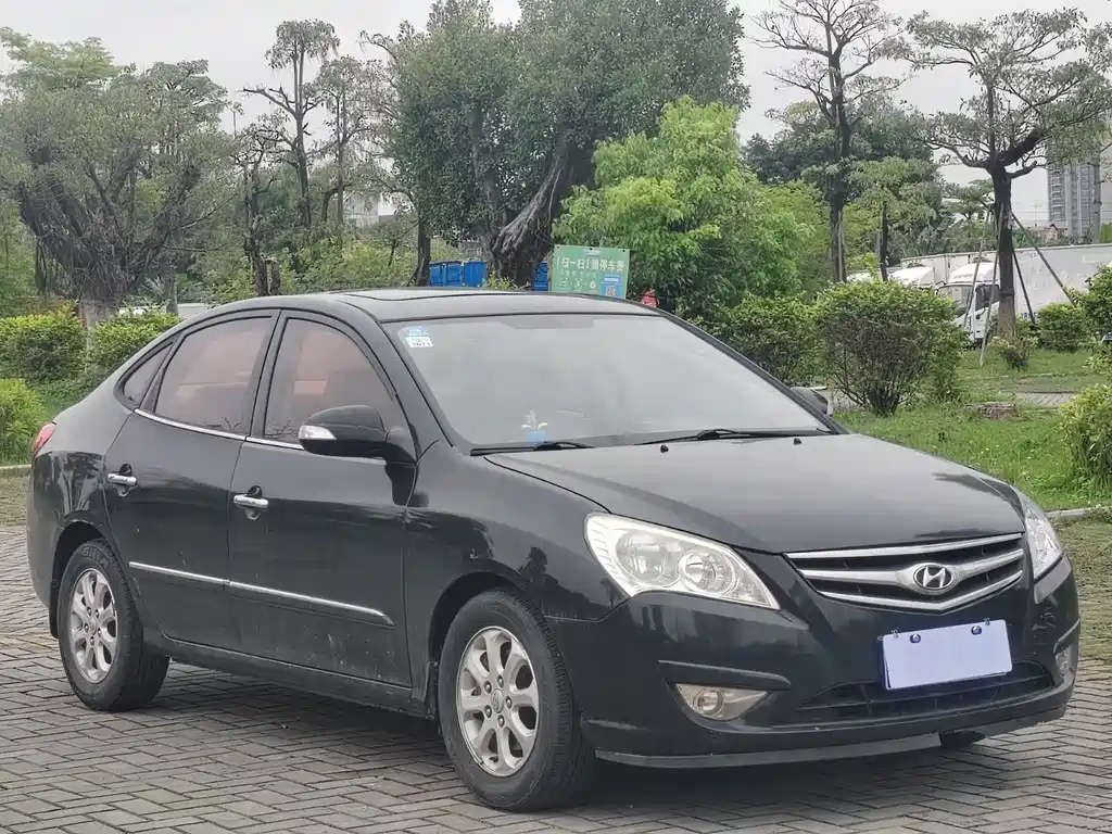HYUNDAI CELESTA 2010