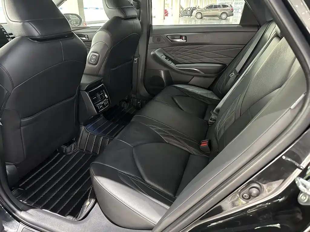 TOYOTA AVALON 2020