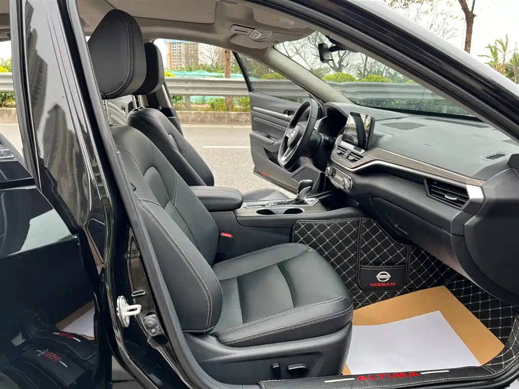 NISSAN TEANA 2022