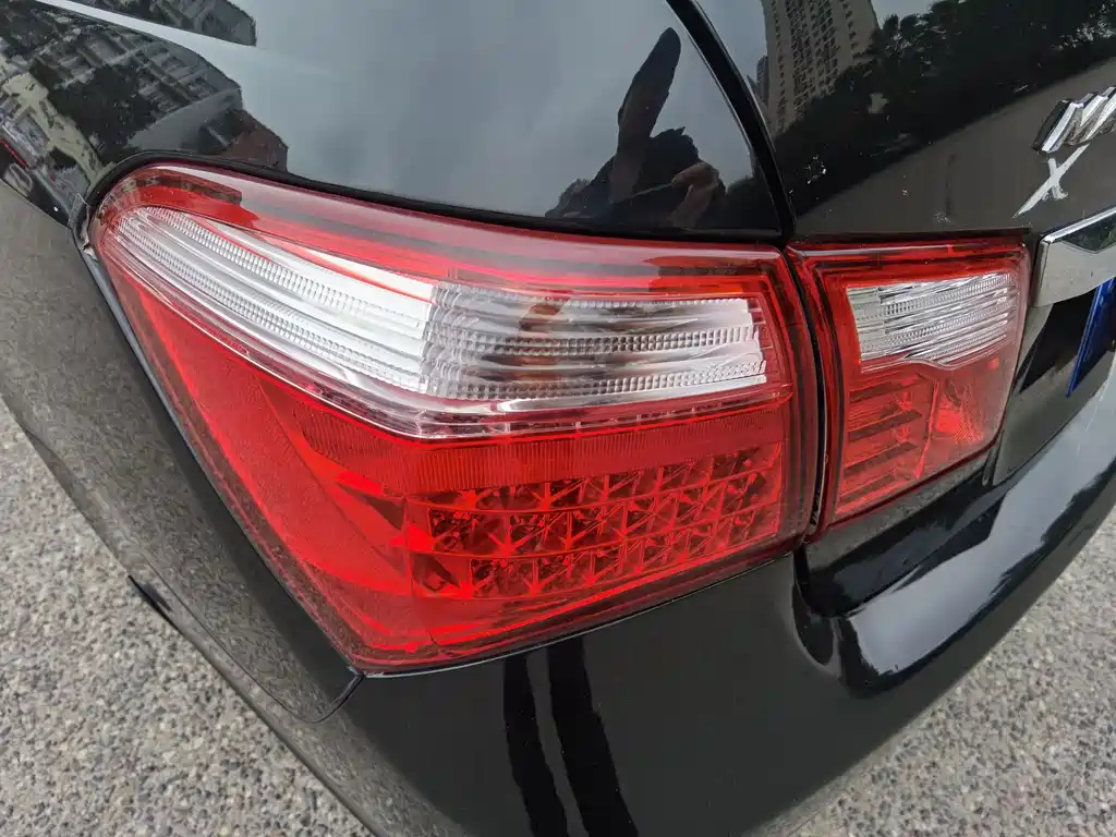 BYD G6 2014