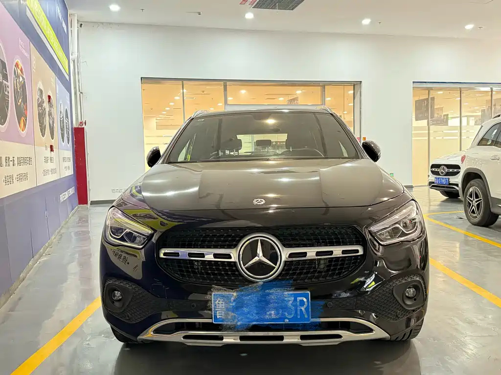 MERCEDES BENZ GLA 2022