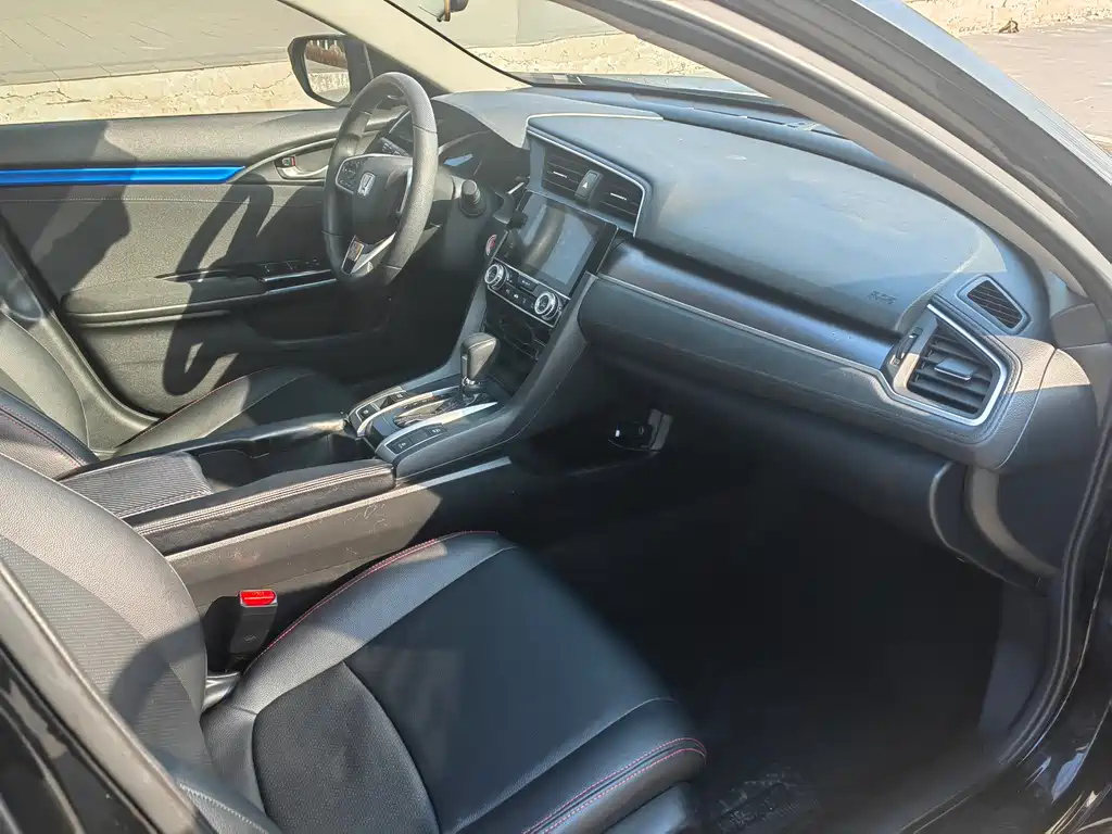 HONDA CIVIC 2018