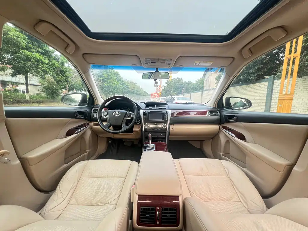 TOYOTA CAMRY 2012