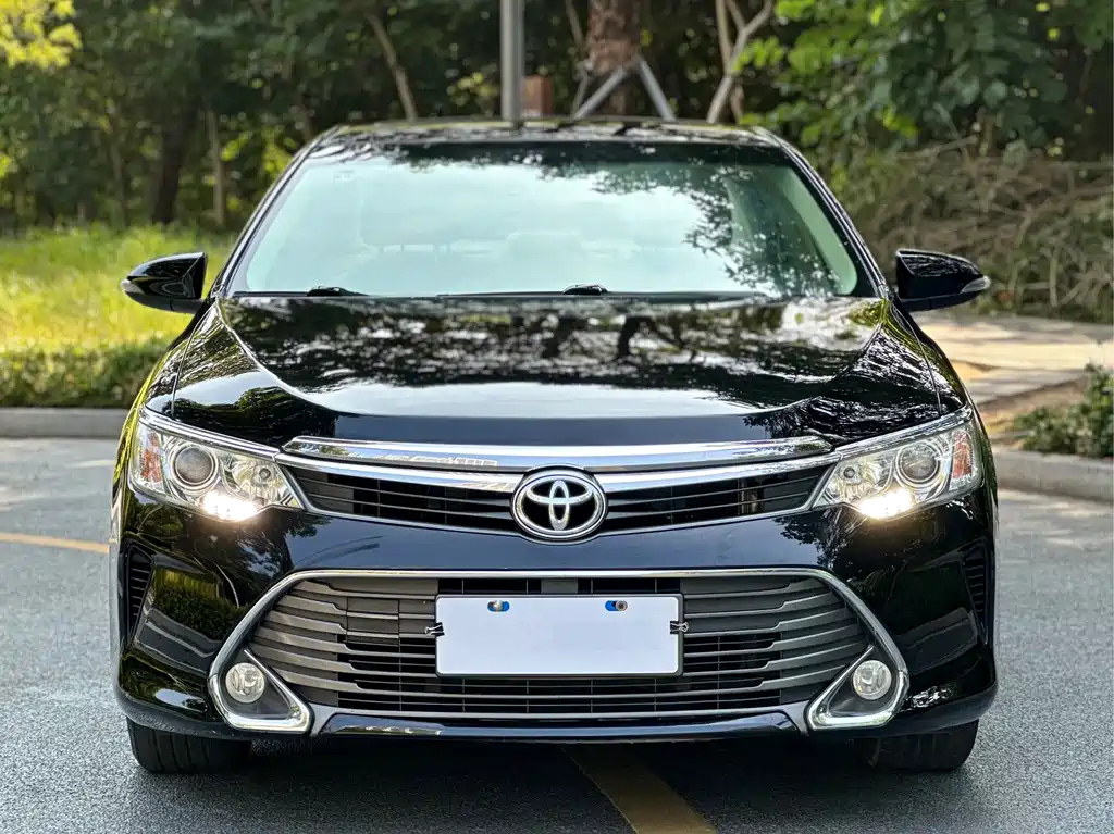 TOYOTA CAMRY 2016