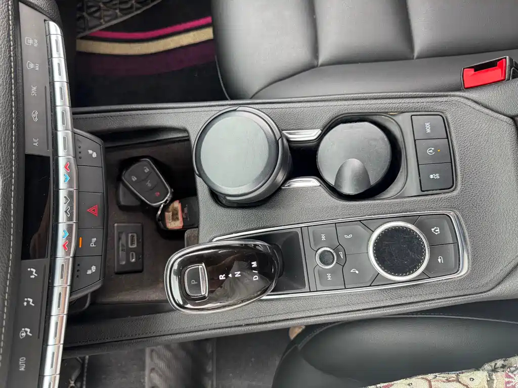 CADILLAC XT4 2021