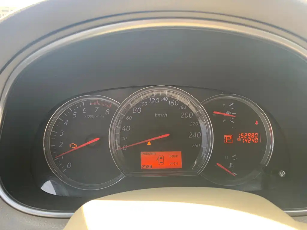 NISSAN TEANA 2010