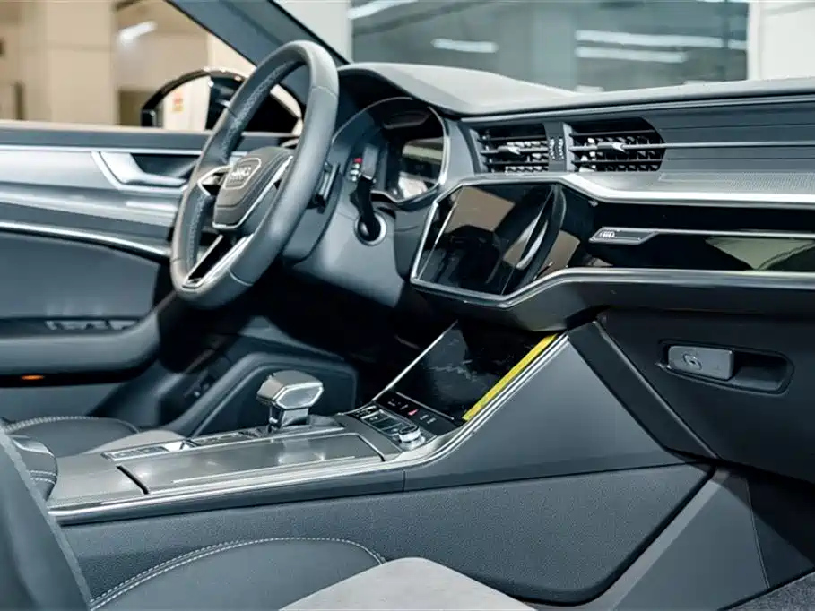 AUDI A6L 2023