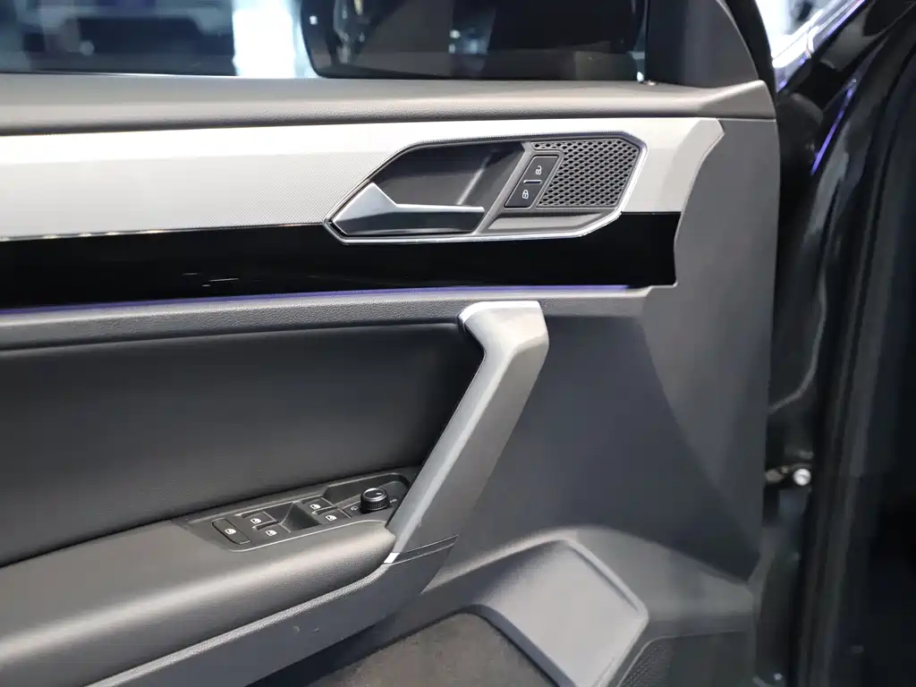 VOLKSWAGEN TAYRON 2020