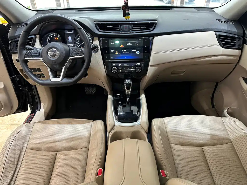 NISSAN X-TRAIL 2019