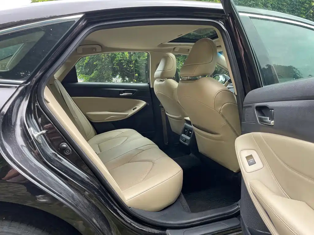 TOYOTA AVALON 2020