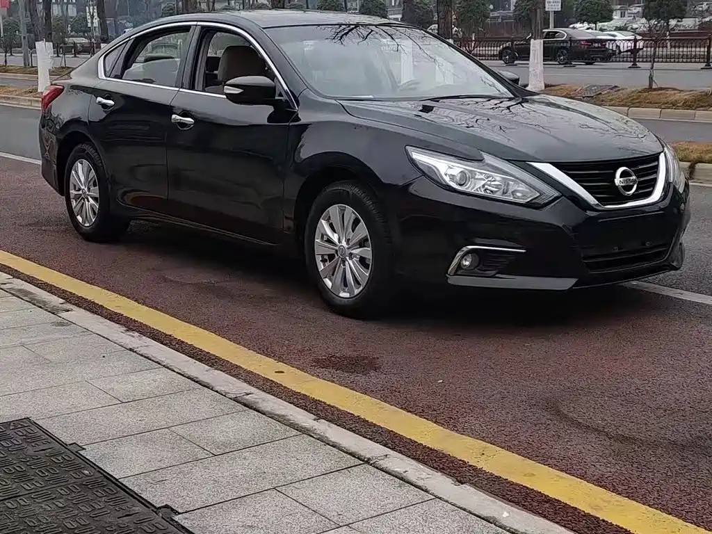 NISSAN TEANA 2018