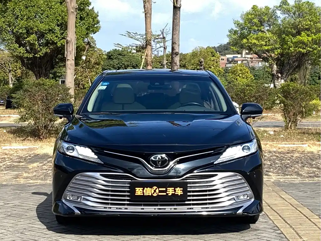 TOYOTA CAMRY 2018