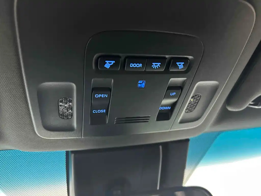 TOYOTA AVALON 2022