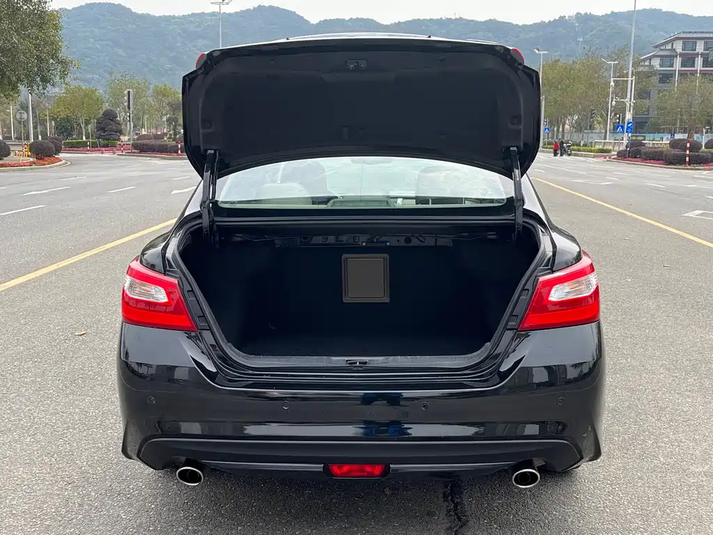 NISSAN TEANA 2018