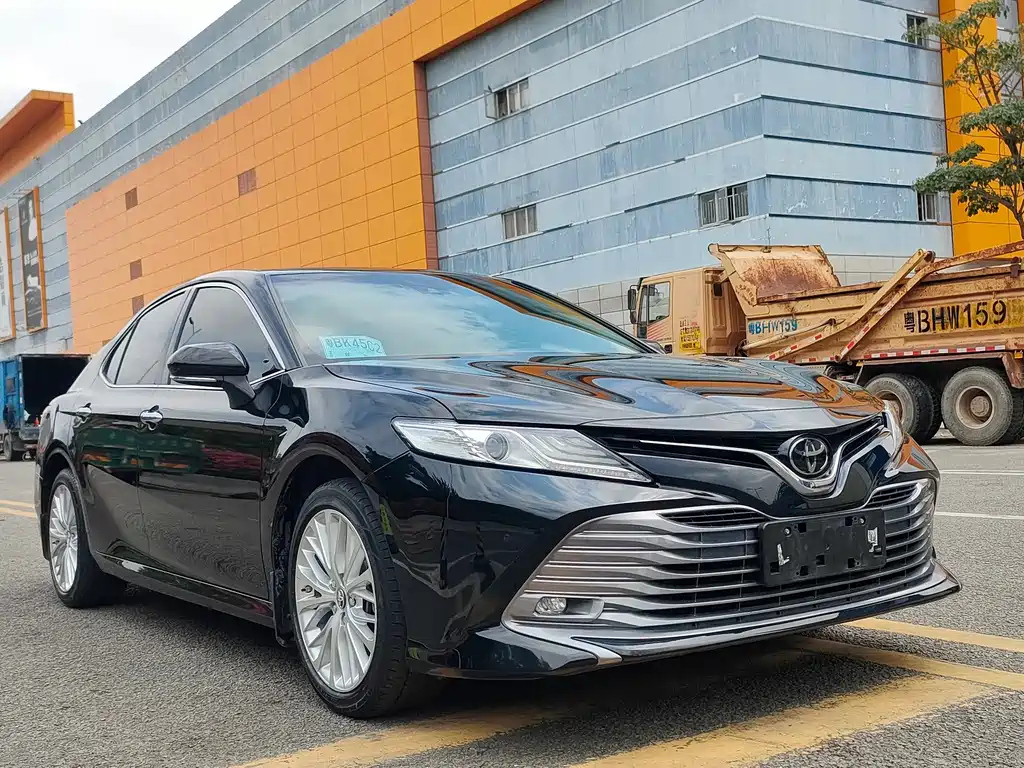TOYOTA CAMRY 2019