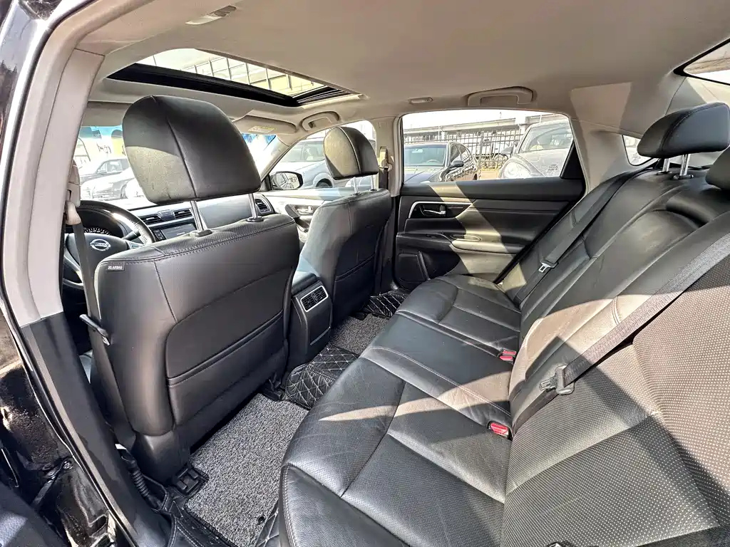 NISSAN TEANA 2018