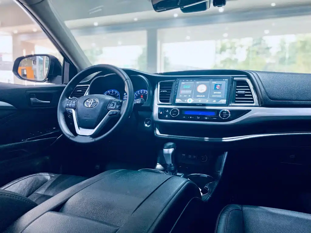TOYOTA HIGHLANDER 2018