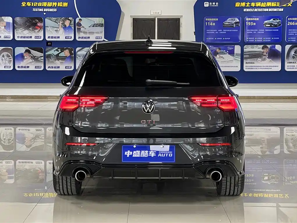 VOLKSWAGEN GOLF 2022