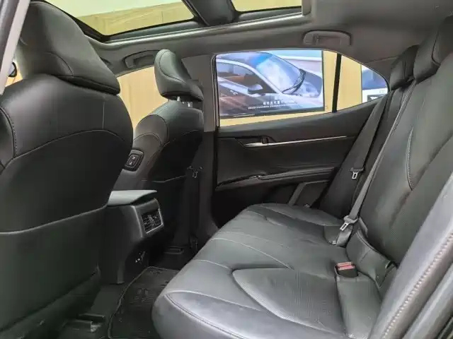 TOYOTA CAMRY 2021