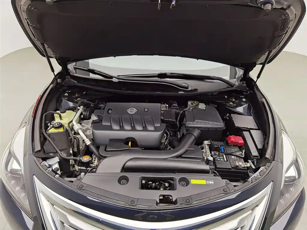 NISSAN TEANA 2014