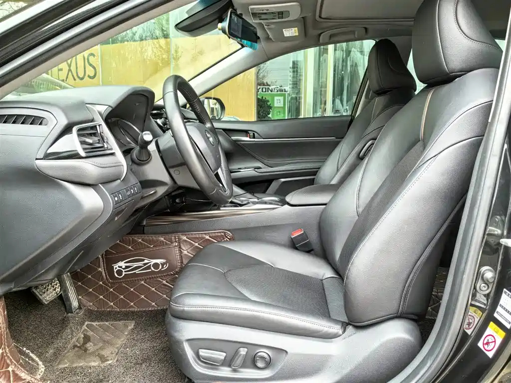 TOYOTA CAMRY 2018