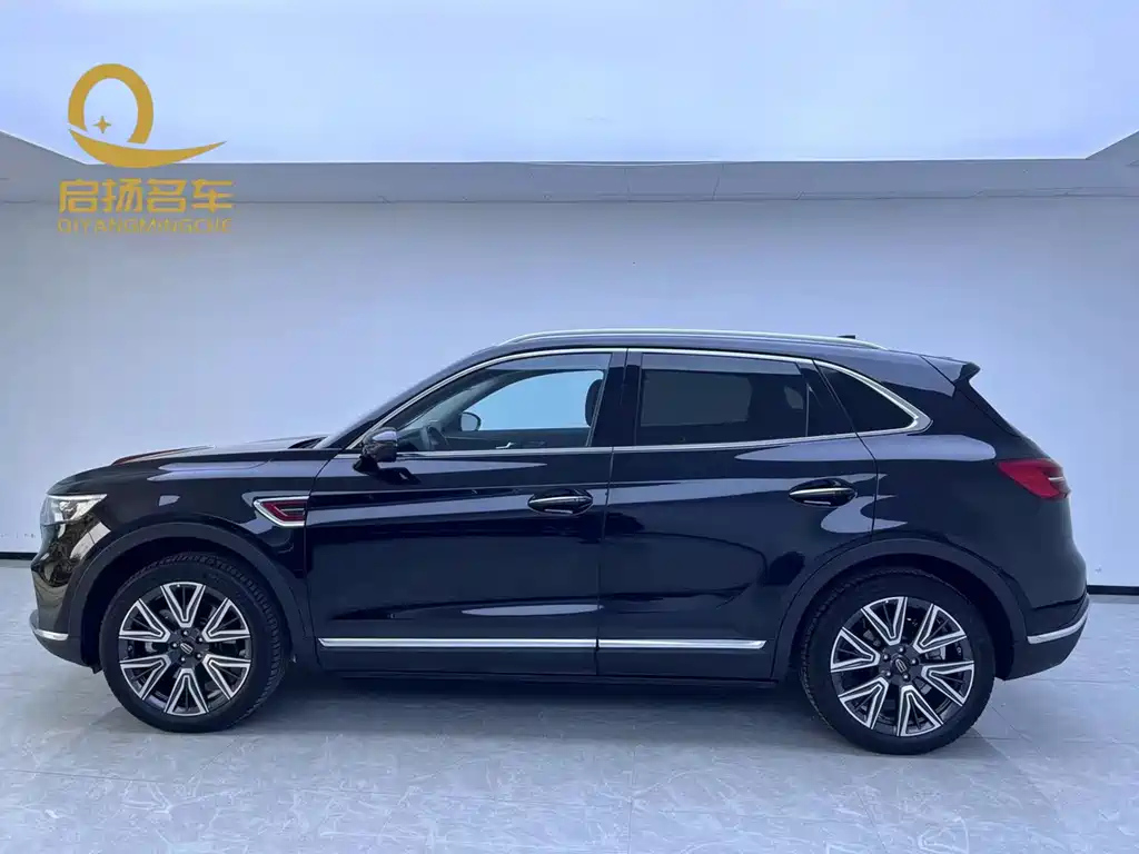 HONGQI HS5 2022