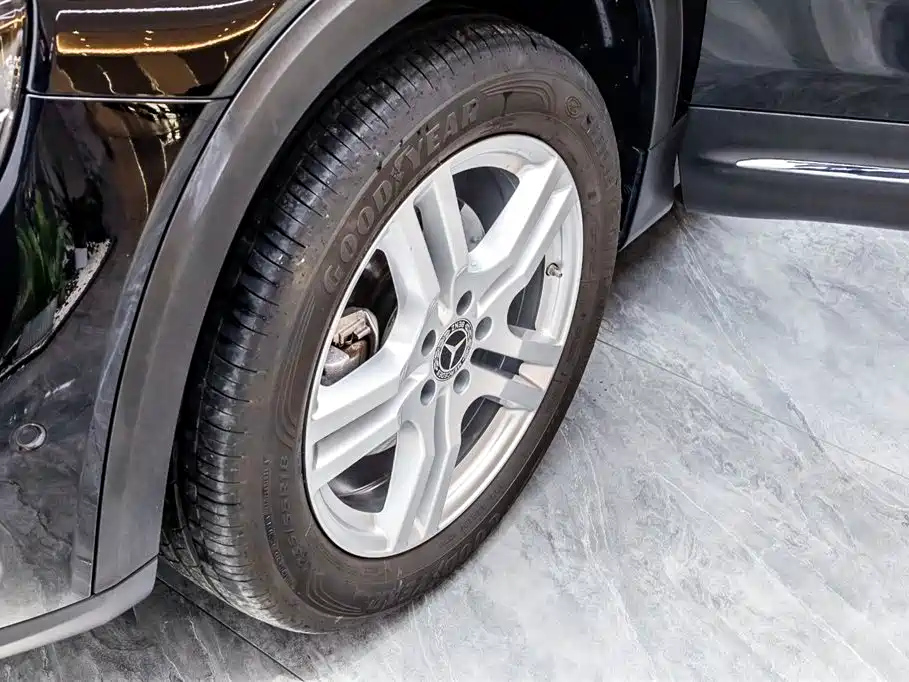 MERCEDES BENZ GLB 2022