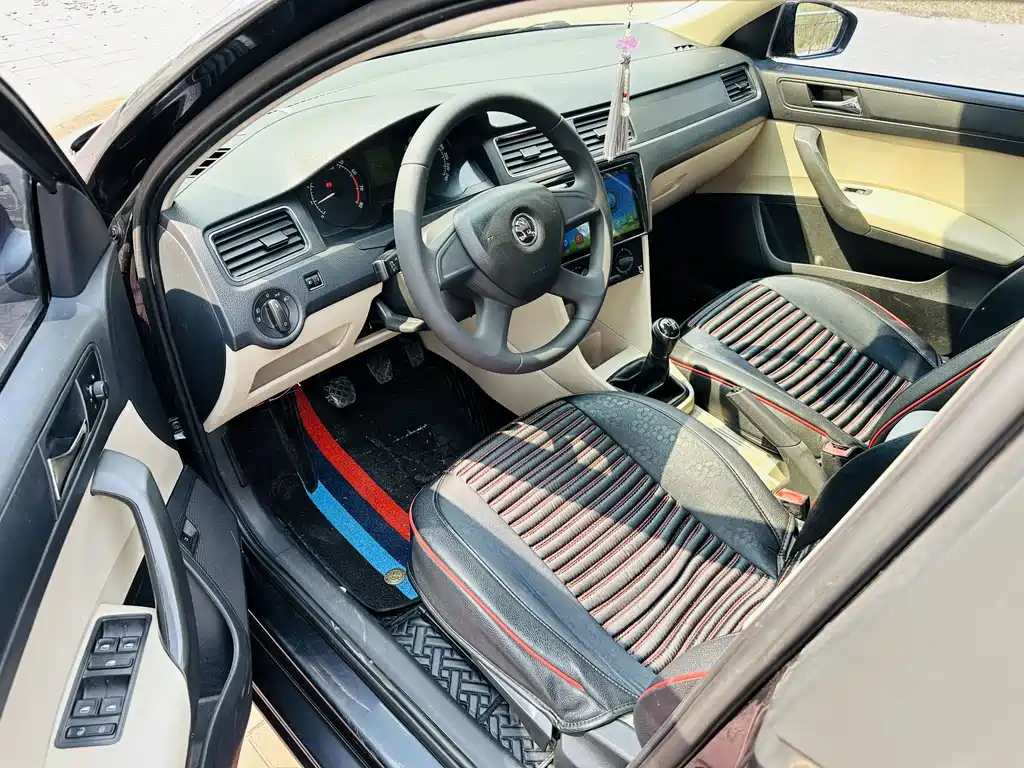 SKODA RAPID 2013