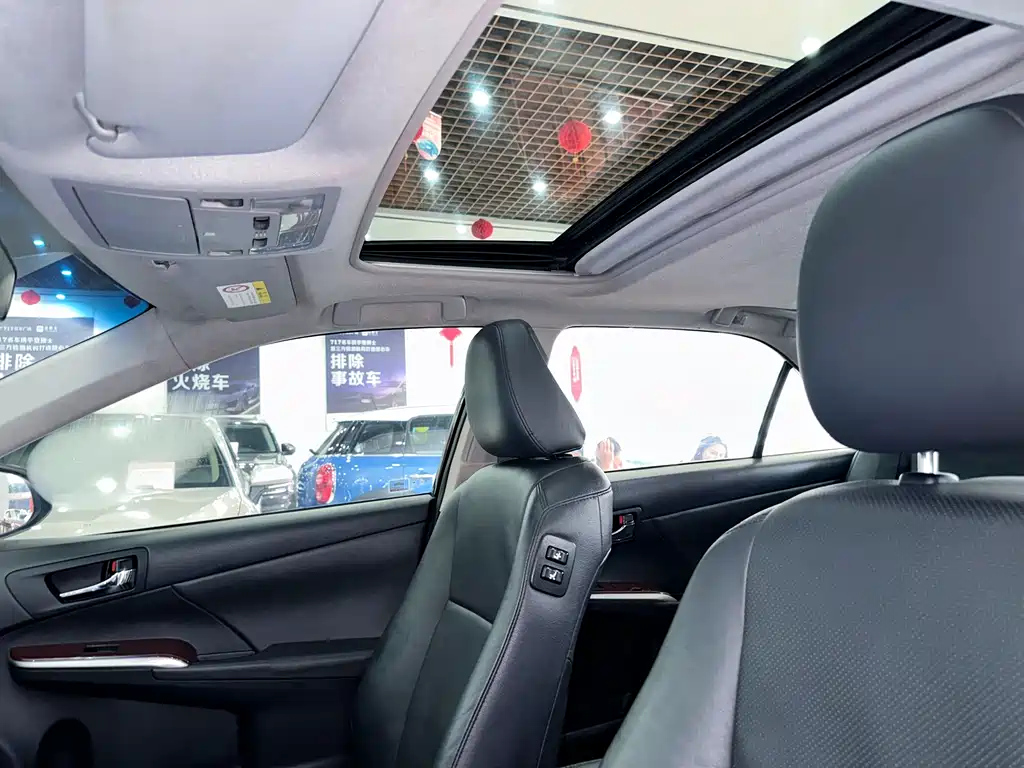 TOYOTA CAMRY 2014