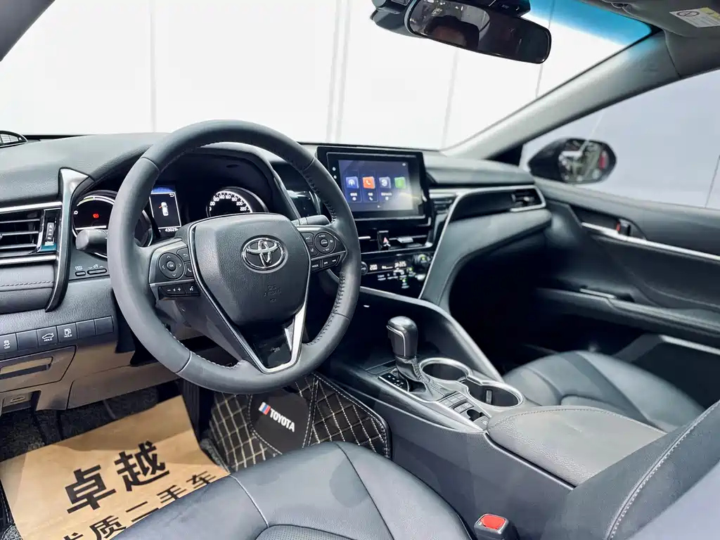TOYOTA CAMRY 2021