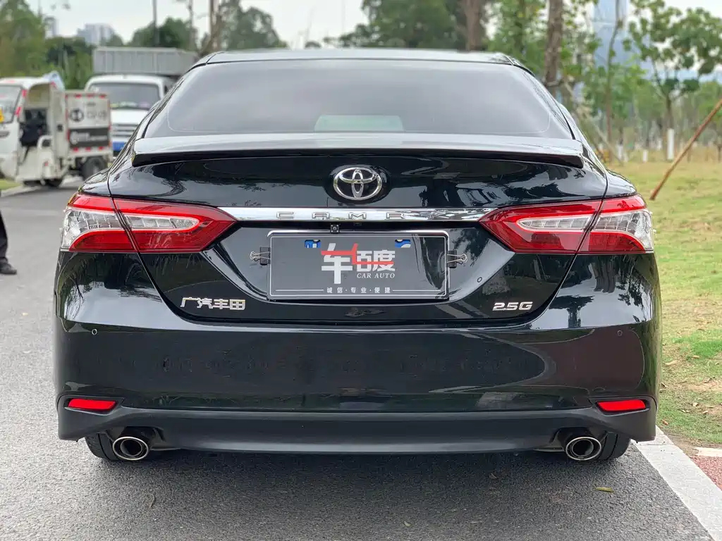 TOYOTA CAMRY 2019