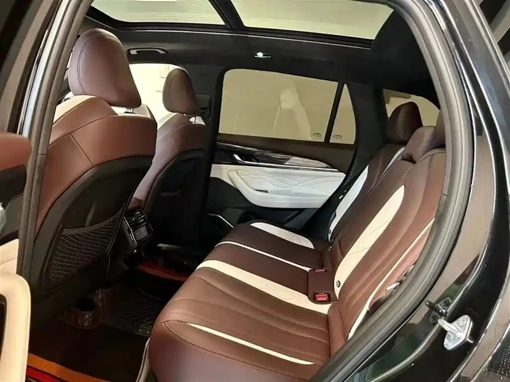 GEELY AUTO MONJARO 2021